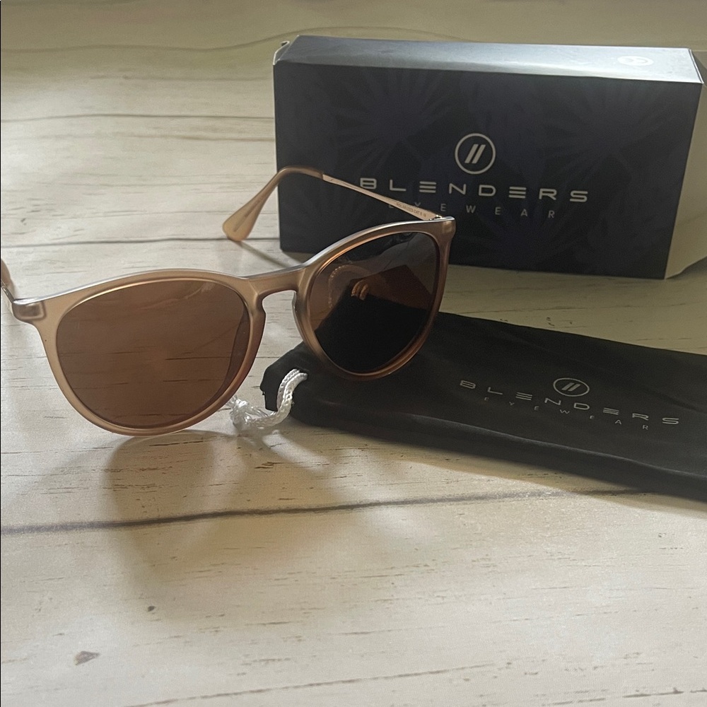 Blenders Eyewear Sunglasses North Park x2 Mojave mist
